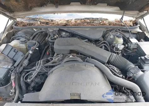 1995 Ford Crown Victoria Lx z USA, uszkodzony, nr VIN 2FALP74W1SX141511